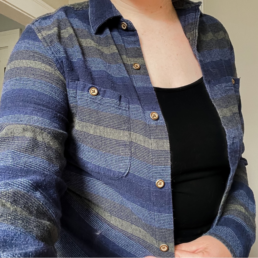 Men’s True Craft Striped Blue and Gray Flannel Shirt Size Small